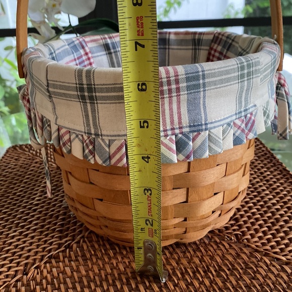 Longaberger Vintage Woven Basket w Handle and liner - Picture 3 of 6